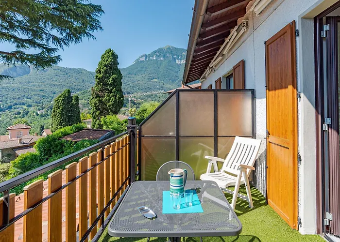 View Cori Menaggio